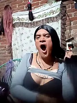 yovana13 online show from 09-29-25, 12:44