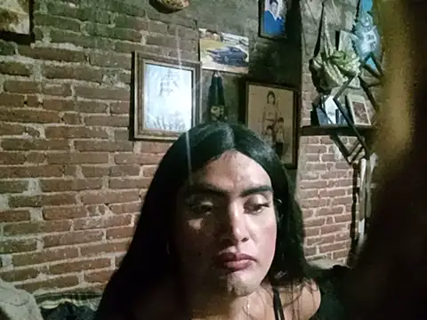 yovana13 online show from 07-27-26, 05:58
