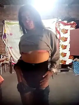 yovana13 online show from 10-22-25, 09:46