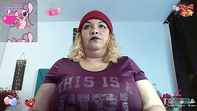 Snapshot of Dubraska1 chatting on 10-17-25, 07:59 Dubraska1 online show from 10-17-25, 07:59