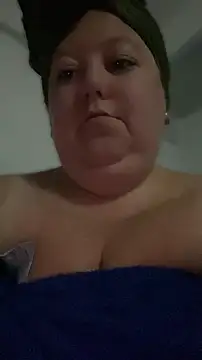 Snapshot of Chloee_ep chatting on 05-25-26, 03:06 Chloee ep online show from 05-25-26, 03:06