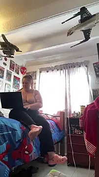 Chloee ep online show from 11-27-25, 03:01