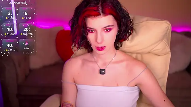 HaylaAmber online show from 03-25-26, 02:05