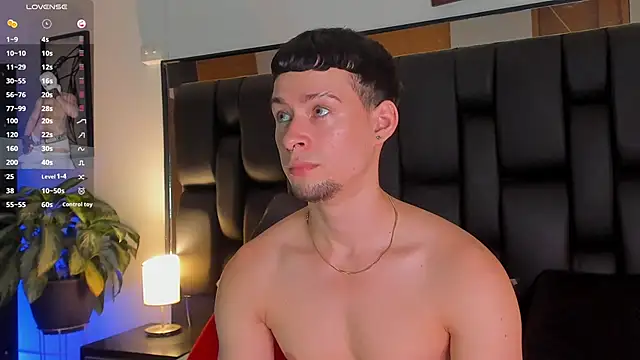 JadeSmiith  online show from 10-22-25, 10:52