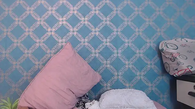 violeta cute18 online show from 01-24-25, 10:51