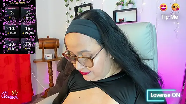 Snapshot of Gia_Nahomi chatting on 02-22-26, 03:20 Gia Nahomi online show from 02-22-26, 03:20