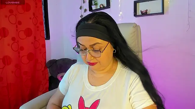 Snapshot of Gia_Nahomi chatting on 02-04-26, 10:38 Gia Nahomi online show from 02-04-26, 10:38