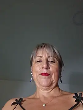 Snapshot of almaluna7 chatting on 10-19-25, 10:56 almaluna7 online show from 10-19-25, 10:56