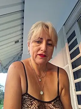 Snapshot of almaluna7 chatting on 03-23-26, 10:31 almaluna7 online show from 03-23-26, 10:31