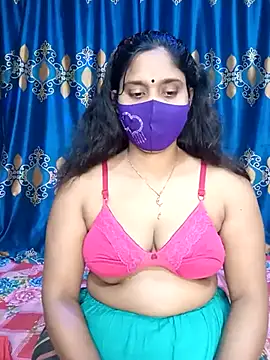 Snapshot of Hot_Maleka chatting on 03-05-25, 12:33 Hot Maleka online show from 03-05-25, 12:33