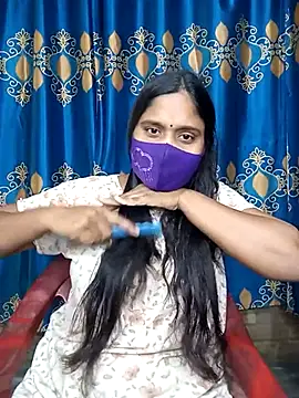 Snapshot of Hot_Maleka chatting on 03-22-25, 06:00 Hot Maleka online show from 03-22-25, 06:00