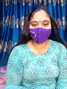 Snapshot of Hot_Maleka chatting on 03-04-25, 02:06 Hot Maleka online show from 03-04-25, 02:06