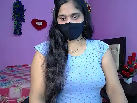 Snapshot of Hot_Maleka chatting on 05-24-26, 05:02 Hot Maleka online show from 05-24-26, 05:02