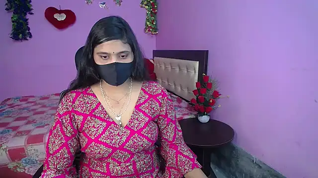 Snapshot of Hot_Maleka chatting on 06-03-26, 04:55 Hot Maleka online show from 06-03-26, 04:55