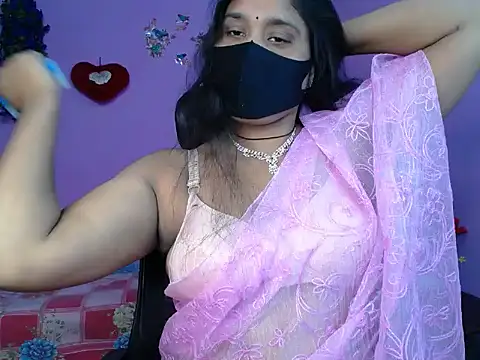 Snapshot of Hot_Maleka chatting on 05-09-26, 04:43 Hot Maleka online show from 05-09-26, 04:43