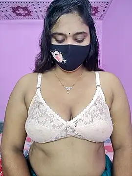 Snapshot of Hot_Maleka chatting on 10-10-25, 01:28 Hot Maleka online show from 10-10-25, 01:28