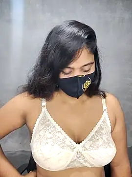 Snapshot of Hot_Maleka chatting on 09-14-25, 01:28 Hot Maleka online show from 09-14-25, 01:28