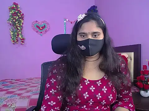 Snapshot of Hot_Maleka chatting on 01-11-26, 02:24 Hot Maleka online show from 01-11-26, 02:24