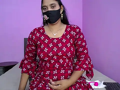 Snapshot of Hot_Maleka chatting on 10-17-25, 02:52 Hot Maleka online show from 10-17-25, 02:52