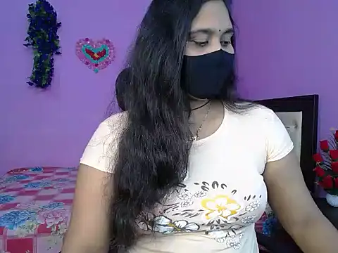 Hot Maleka online show from 04-12-26, 05:05