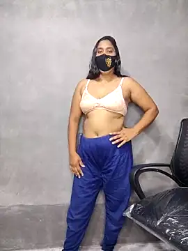 Snapshot of Hot_Maleka chatting on 09-11-25, 01:38 Hot Maleka online show from 09-11-25, 01:38