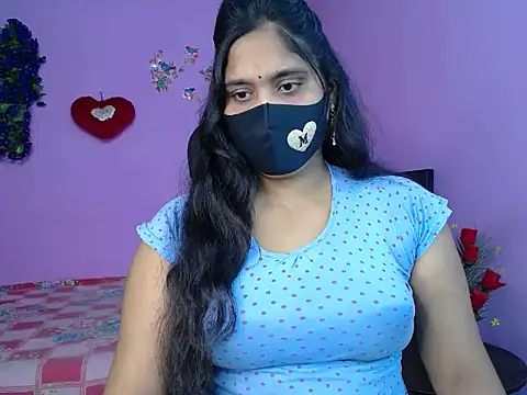 Snapshot of Hot_Maleka chatting on 04-28-26, 04:44 Hot Maleka online show from 04-28-26, 04:44