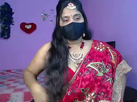 Snapshot of Hot_Maleka chatting on 05-08-26, 04:44 Hot Maleka online show from 05-08-26, 04:44