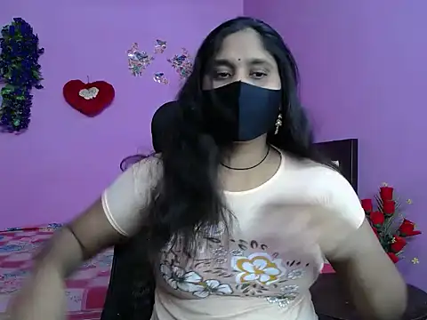 Snapshot of Hot_Maleka chatting on 05-01-26, 04:34 Hot Maleka online show from 05-01-26, 04:34