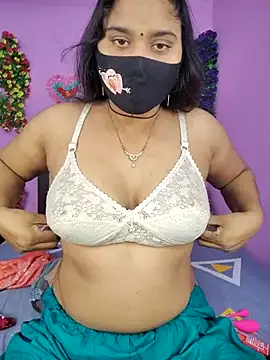 Snapshot of Hot_Maleka chatting on 11-27-25, 01:17 Hot Maleka online show from 11-27-25, 01:17