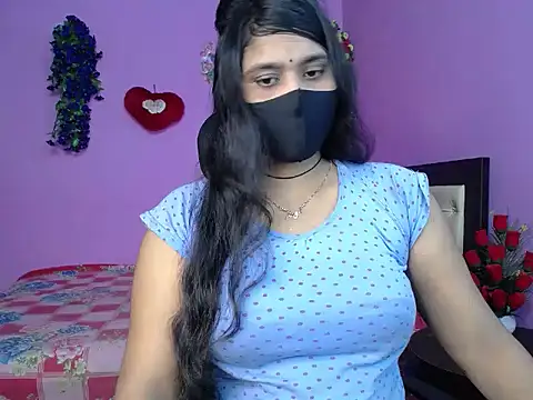 Snapshot of Hot_Maleka chatting on 05-21-26, 04:59 Hot Maleka online show from 05-21-26, 04:59