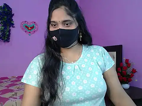 Hot Maleka online show from 03-17-26, 04:43