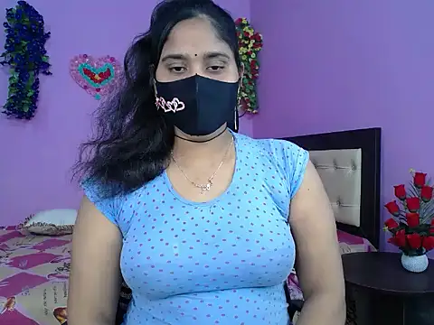 Hot Maleka online show from 03-07-26, 04:34