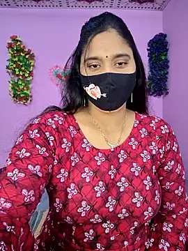 Snapshot of Hot_Maleka chatting on 11-04-25, 04:11 Hot Maleka online show from 11-04-25, 04:11