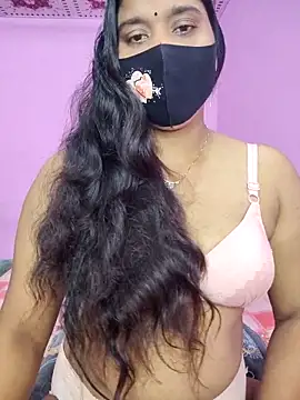 Snapshot of Hot_Maleka chatting on 10-08-25, 02:13 Hot Maleka online show from 10-08-25, 02:13