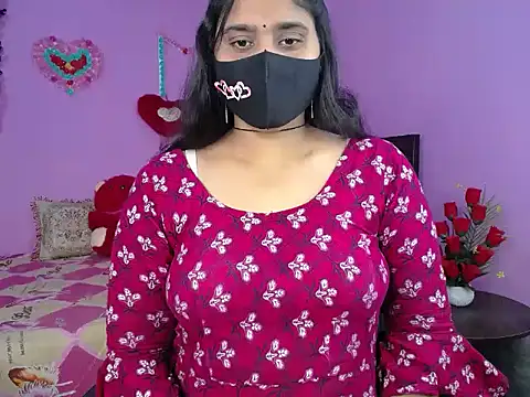 Snapshot of Hot_Maleka chatting on 02-25-26, 04:40 Hot Maleka online show from 02-25-26, 04:40