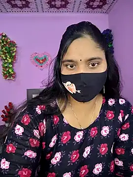 Snapshot of Hot_Maleka chatting on 11-10-25, 01:10 Hot Maleka online show from 11-10-25, 01:10