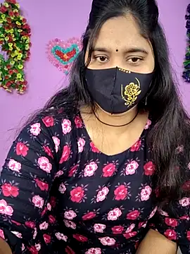 Snapshot of Hot_Maleka chatting on 12-22-25, 01:28 Hot Maleka online show from 12-22-25, 01:28