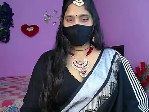Snapshot of Hot_Maleka chatting on 05-04-26, 04:43 Hot Maleka online show from 05-04-26, 04:43
