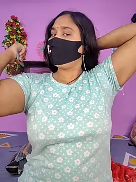 Snapshot of Hot_Maleka chatting on 12-01-25, 01:06 Hot Maleka online show from 12-01-25, 01:06