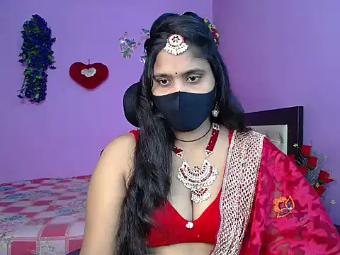 Snapshot of Hot_Maleka chatting on 05-12-26, 04:46 Hot Maleka online show from 05-12-26, 04:46