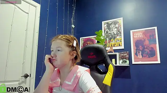 Sara Robinson online show from 11-22-25, 03:05