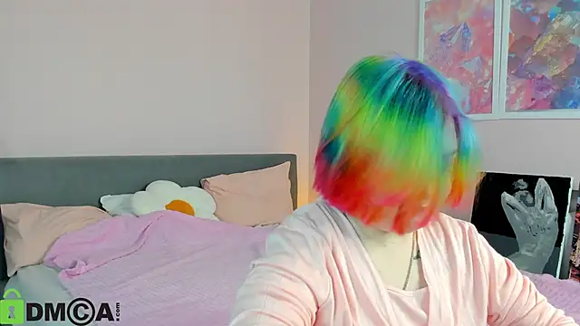 Sara Robinson online show from 11-26-25, 02:44