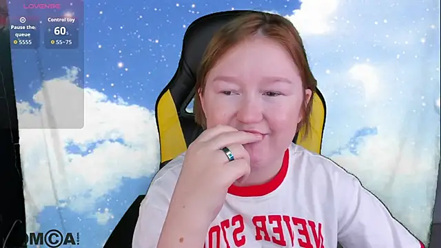 Sara Robinson online show from 11-21-25, 04:00