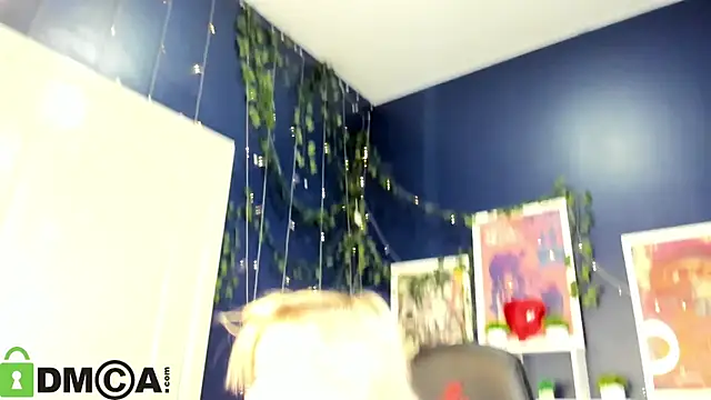 Snapshot of Sara_Robinson chatting on 05-08-26, 02:59 Sara Robinson online show from 05-08-26, 02:59