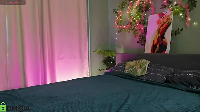 Sara Robinson online show from 03-24-26, 03:06