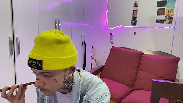 Seebohm1111 online show from 11-02-25, 02:05