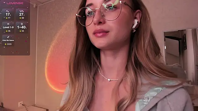 Tiffanyhunt online show from 09-30-25, 01:28