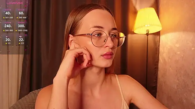 Tiffanyhunt online show from 12-03-25, 01:32