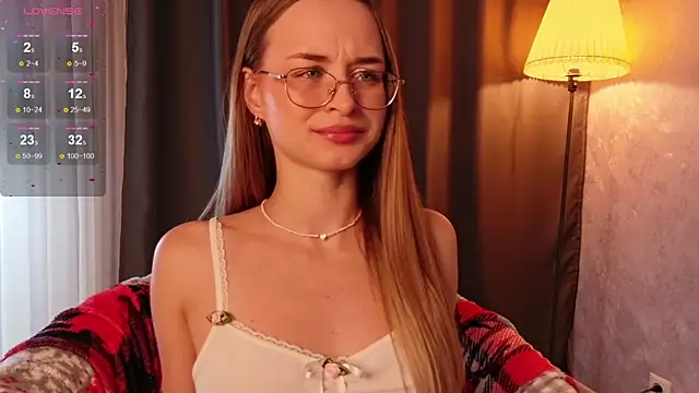 Tiffanyhunt online show from 12-17-25, 03:17