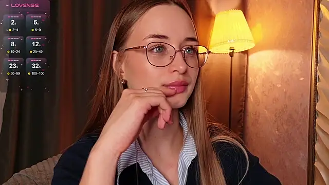 Tiffanyhunt online show from 12-05-25, 03:10